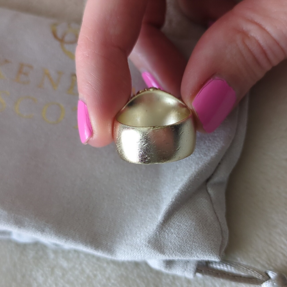 Kendra Scott Schuyler Gold Dichroic Glass Cocktail Ring size 6 - Picture 13 of 16